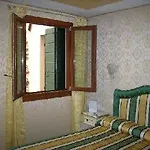 Hotel Campana