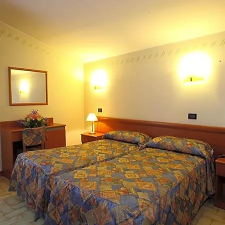 Campana Hotel 2*